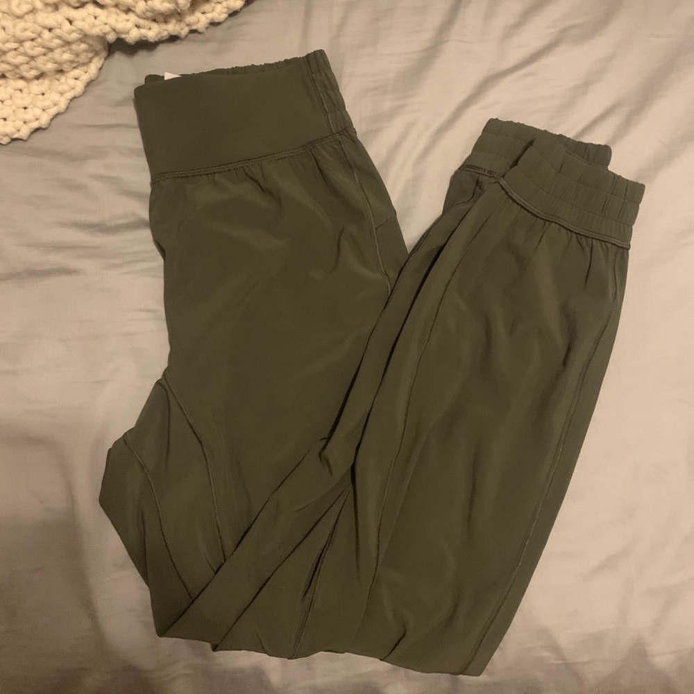 Lululemon joggers
